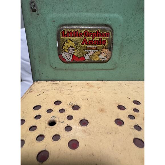 Vintage Little Orphan Annie Metal Toy Stove Oven Character Play Kitchen - Picture 9 of 11